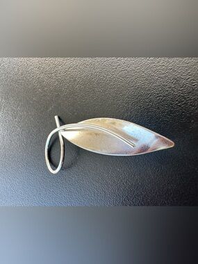 Vintage 925 Stealing Silver Roma Sterling Silver Brooch